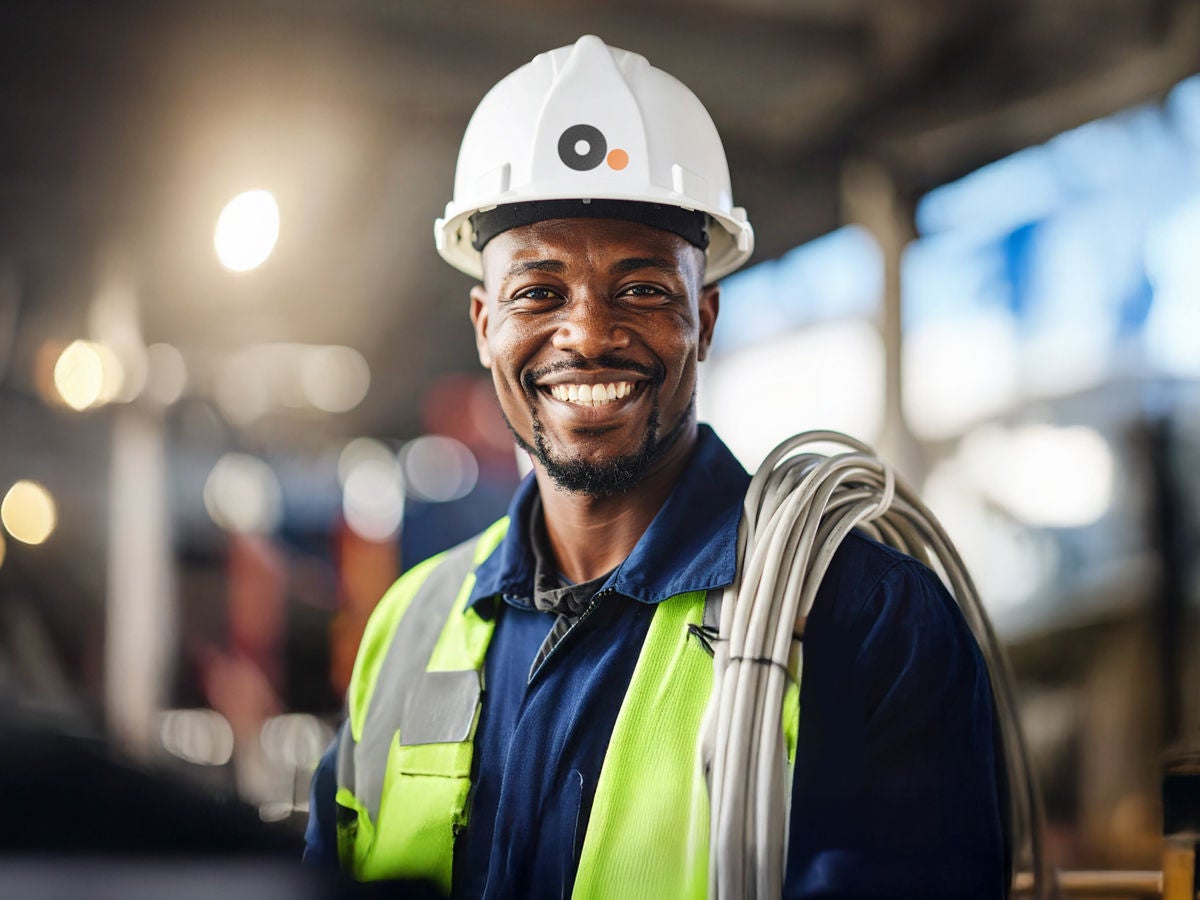 Optimum worker beginning work on Tyler, TX Fiber Investment